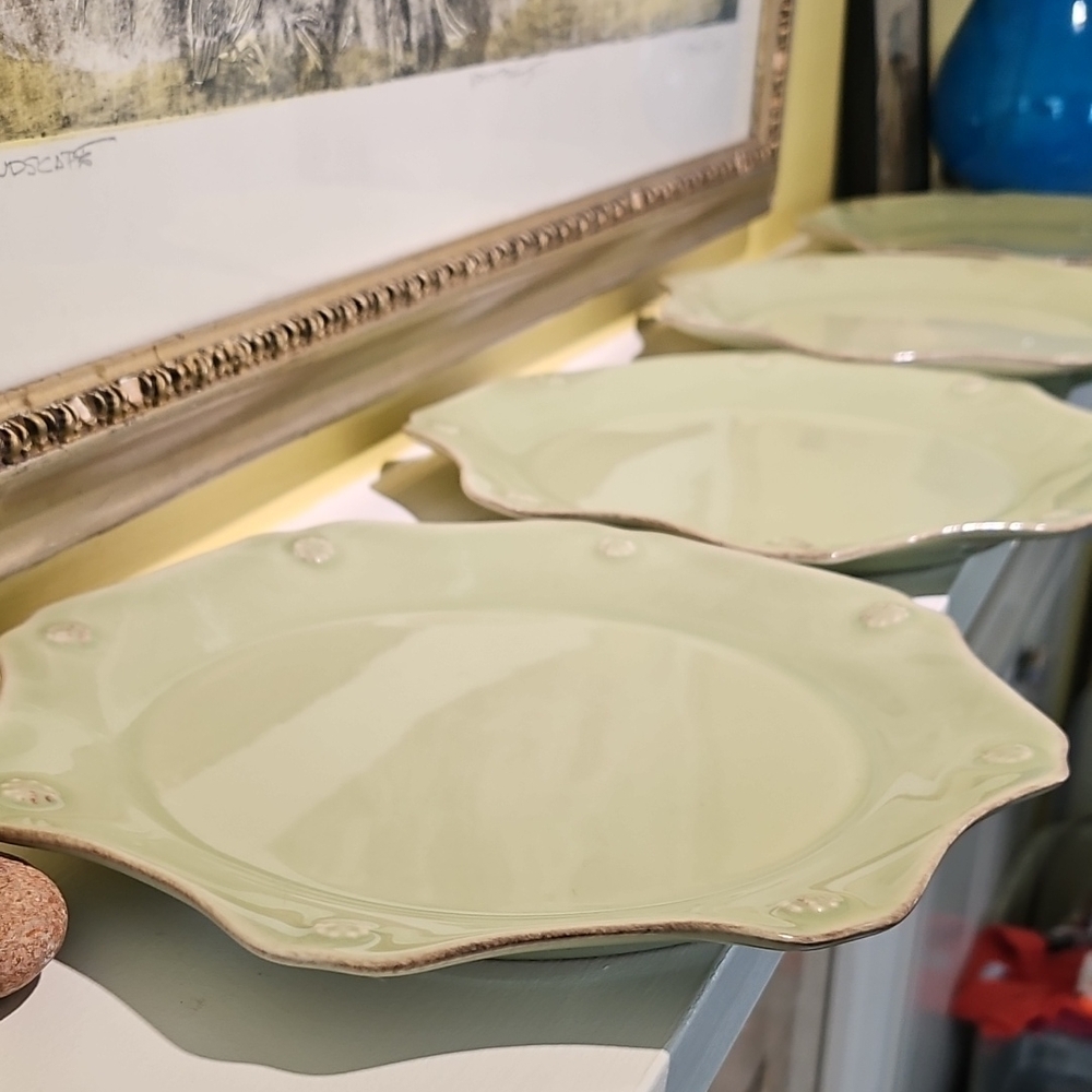 Juliska Berry & Thread Scalloped Edge Pistachio Green 4 Of These